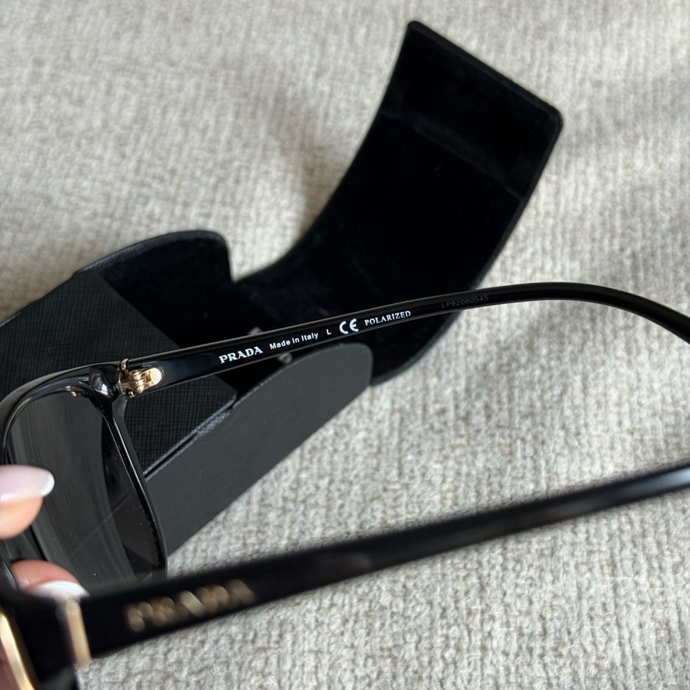 Prada 07YS SOLE Sunglasses with case